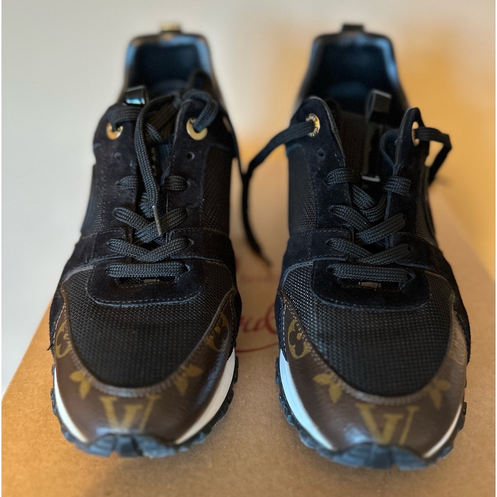 LV Run Away sneakers. Size 39
